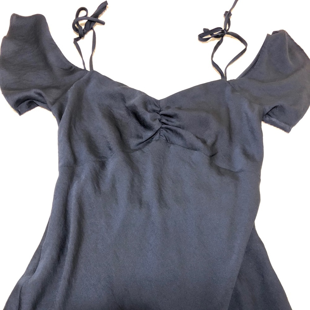 Satin dress in navy blue - Picture 2 of 10